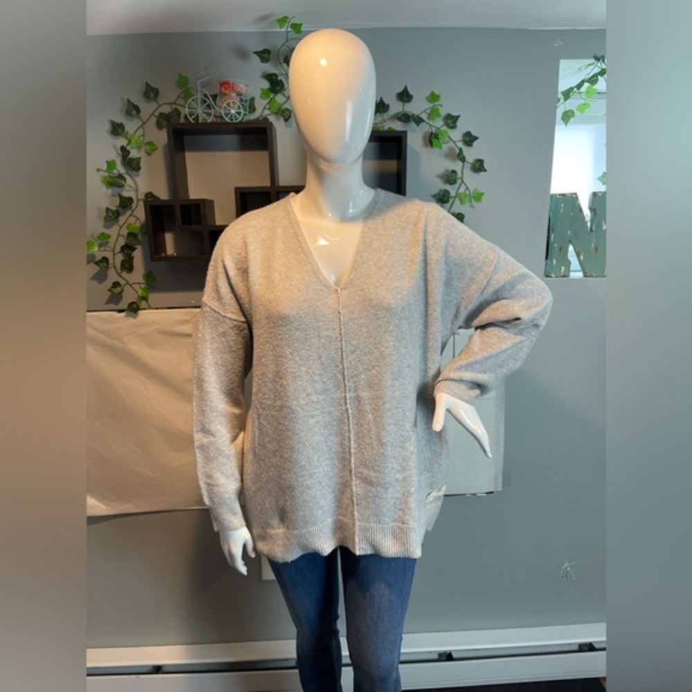 A.n.a. A New Approach Women  Pullover Sweater size XL‎